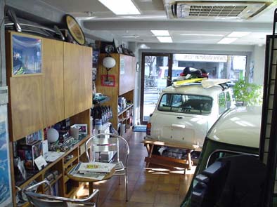 �~�j�N�[�p�[�̔̔��E�C���E�Ԍ��ȂǁA���C�y�ɂ����X������